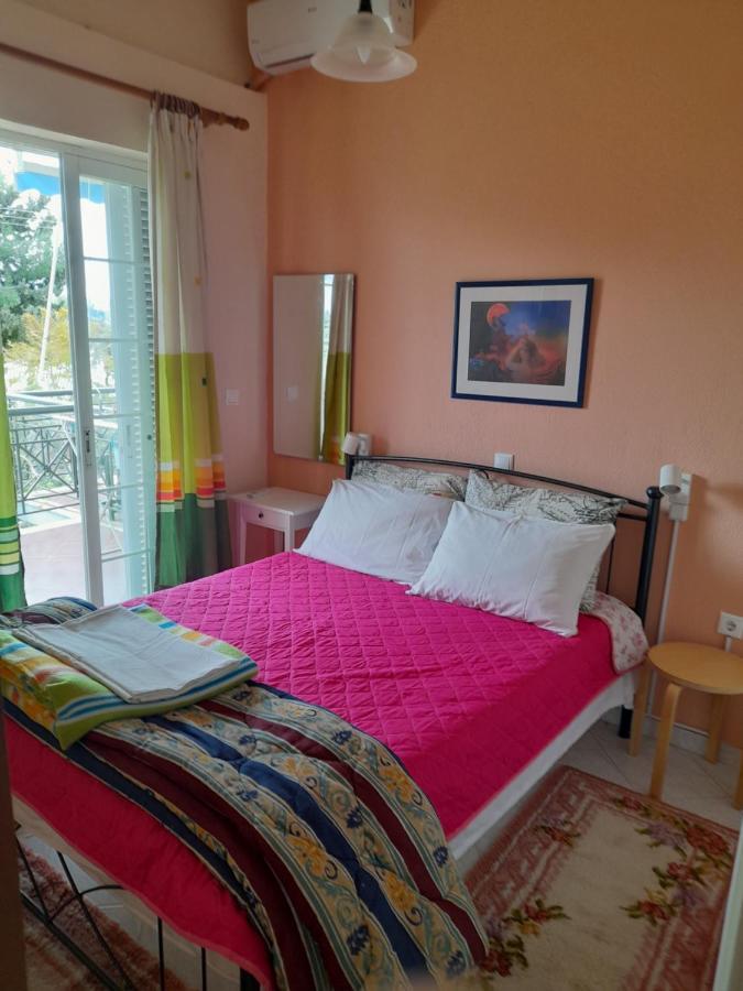 Elea Guesthouse Galaxidi Luaran gambar